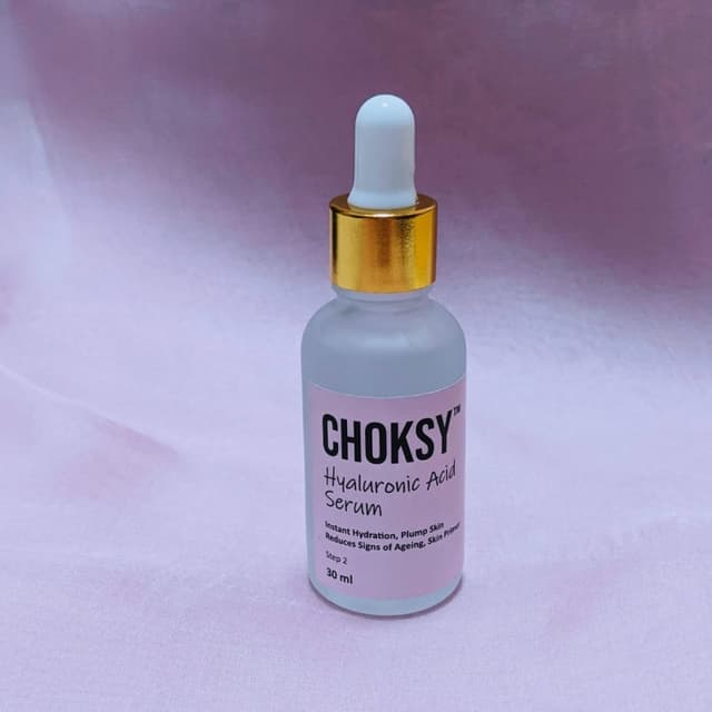 Hyloraunic Acid Serum